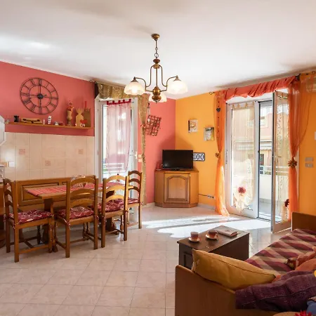 Locazione Turistica Casa Luana